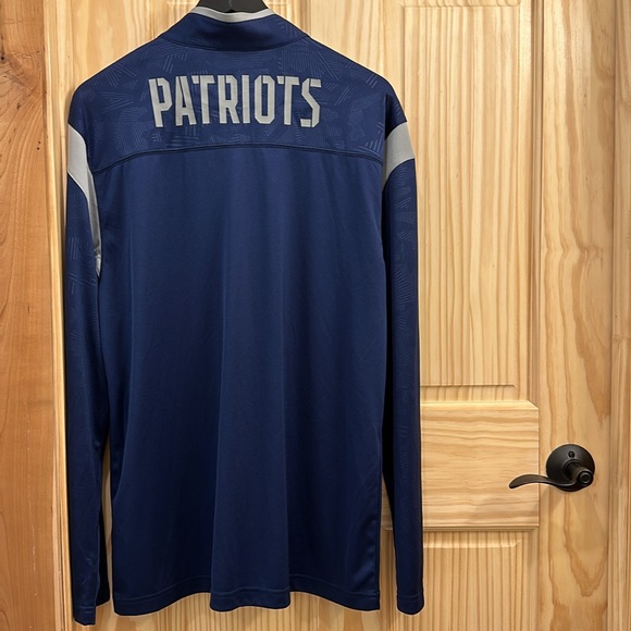 New England Patriots Long Sleeve Size L - Picture 4 of 5